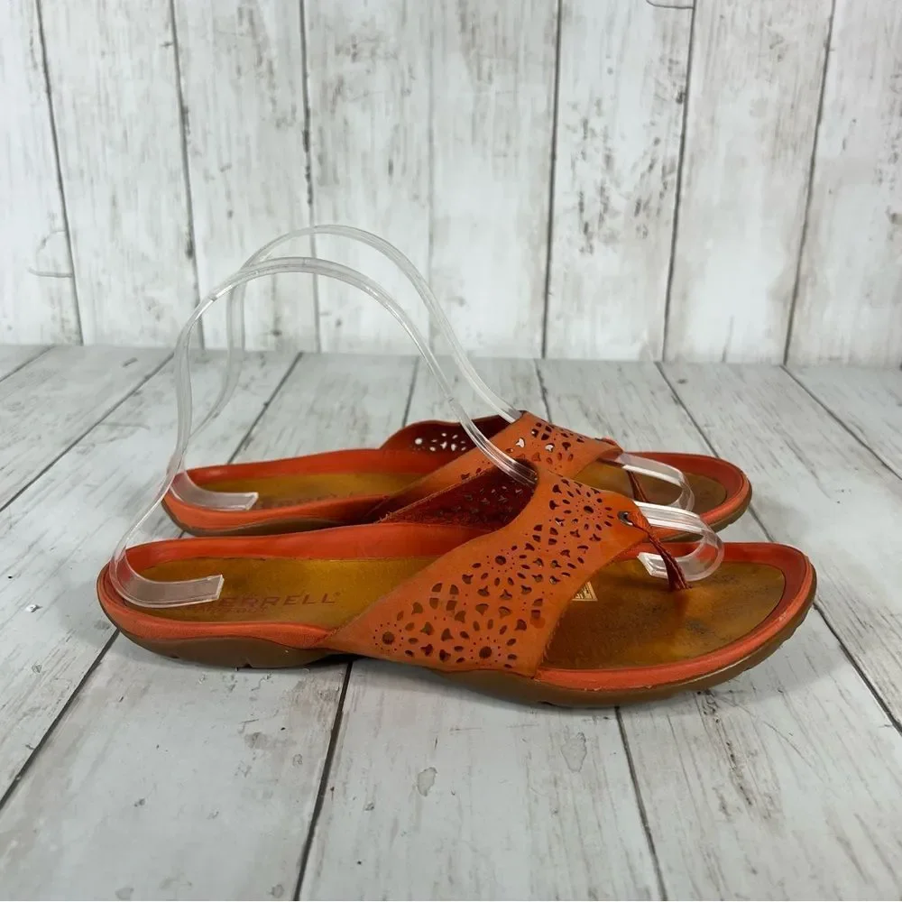 Merrell flip flops Womens 8